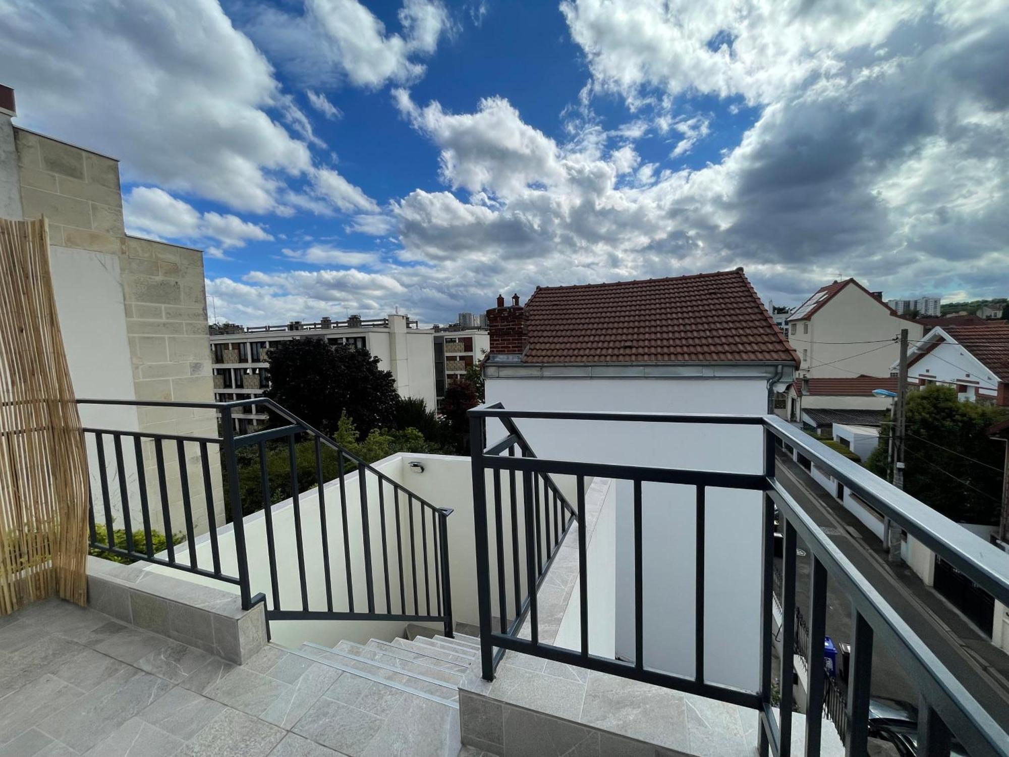 Appartement Avec Terrasse Et Ciel Etoile ! Noisy-le-Sec Exterior foto